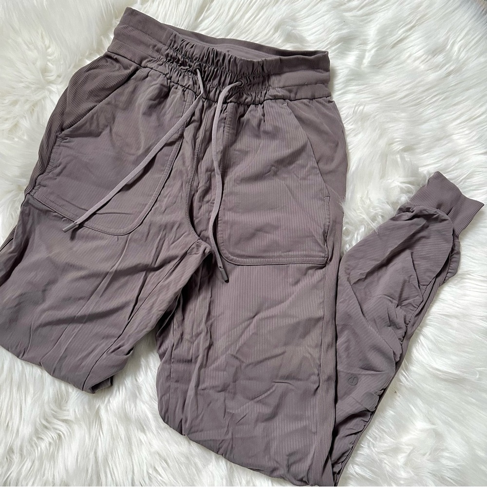 Lululemon Beyond the Studio High Rise Joggers Size 2